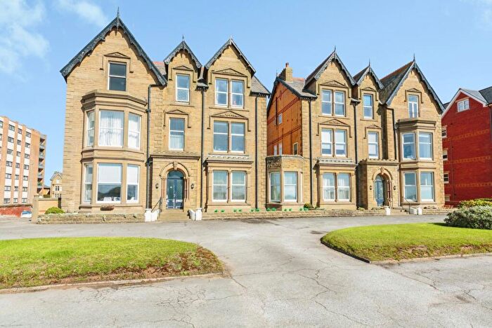 1 Bedroom Flat For Sale In North Promenade, Lytham St. Annes, Lancashire, FY8