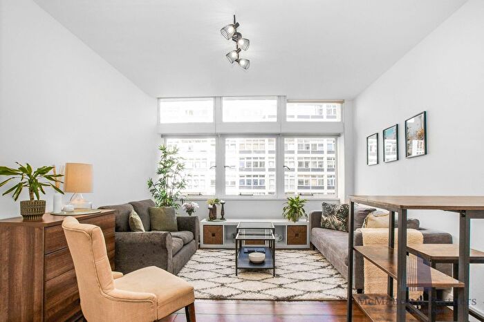 2 Bedroom Flat To Rent In Metro Central Heights, Newington Causeway, London, SE1