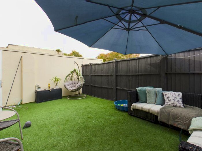 1 Bedroom Flat To Rent In Hanway Road, Portsmouth, PO2