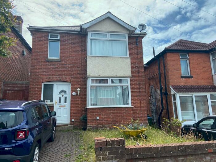 3 Bedroom House To Rent In Norham Avenue, Southampton, SO16