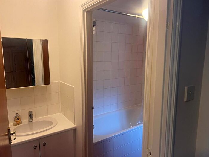 1 Bedroom Flat To Rent In Old Compton Street, London, W1D