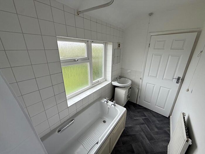 3 Bedroom Semi Detached House To Rent In Lime Tree Avenue, Skegby, NG17