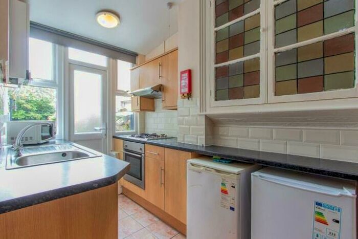 1 Bedroom Apartment To Rent In Colum Road, Cathays, CF10