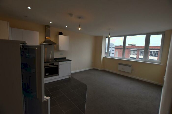 2 Bedroom Flat To Rent In Burleys Way, Leicester, LE1