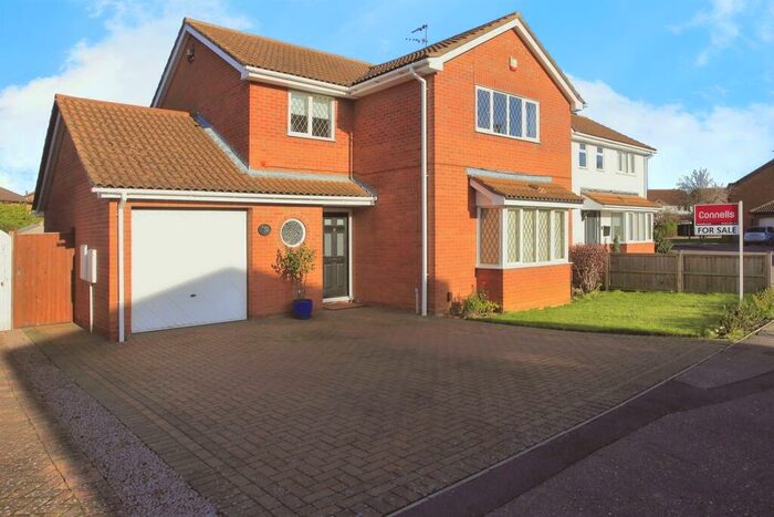 4 Bedroom Detached House For Sale In Temple Grange, Werrington, Peterborough, PE4