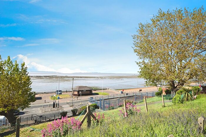 1 Bedroom Flat For Sale In Shorefield Gardens, Westcliff-On-Sea, SS0