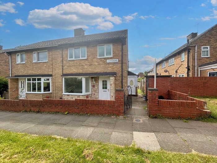 3 Bedroom Semi-Detached House To Rent In Hopedene, Gateshead, NE10