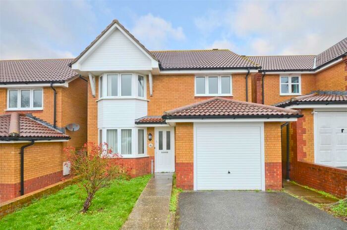 3 Bedroom Detached House To Rent In Sylvan Drive, Newport, PO30