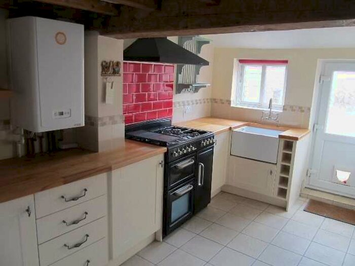 2 Bedroom Cottage To Rent In High Street, Bicker, PE20