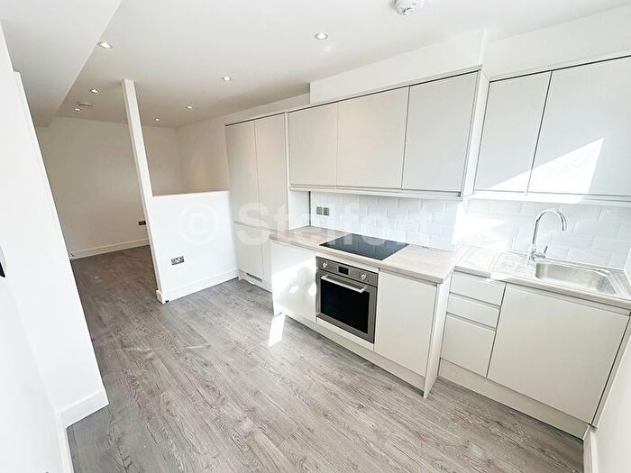 Studio To Rent In Leytonstone Road, London, E15