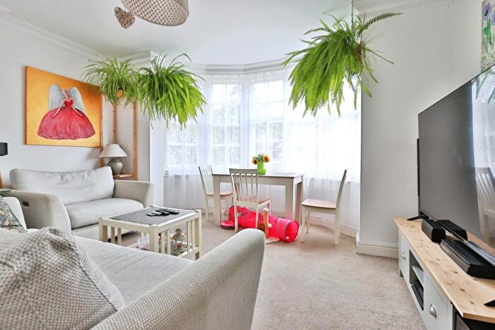 2 Bedroom Flat For Sale In Studland Road, Alum Chine, Bournemouth, Dorset, BH4