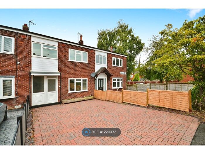 3 Bedroom Terraced House To Rent In Turnock Street, Macclesfield, SK11