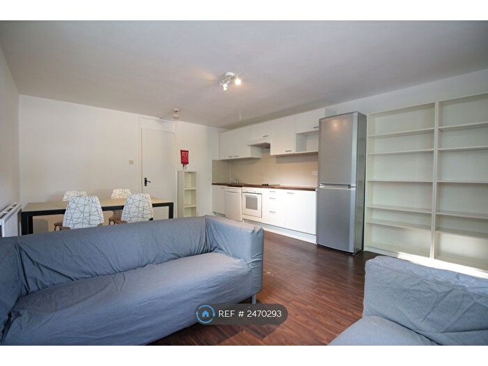 4 Bedroom Flat To Rent In Forge Place, London, NW1