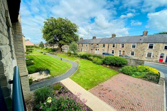 1 Bedroom Flat To Rent In Lancaster Road, Carnforth, LA5