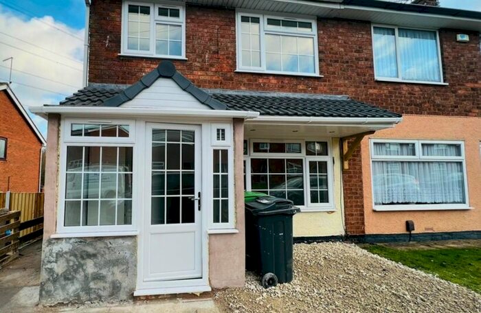 3 Bedroom Semi-Detached House To Rent In Junction Street, Oldbury B69