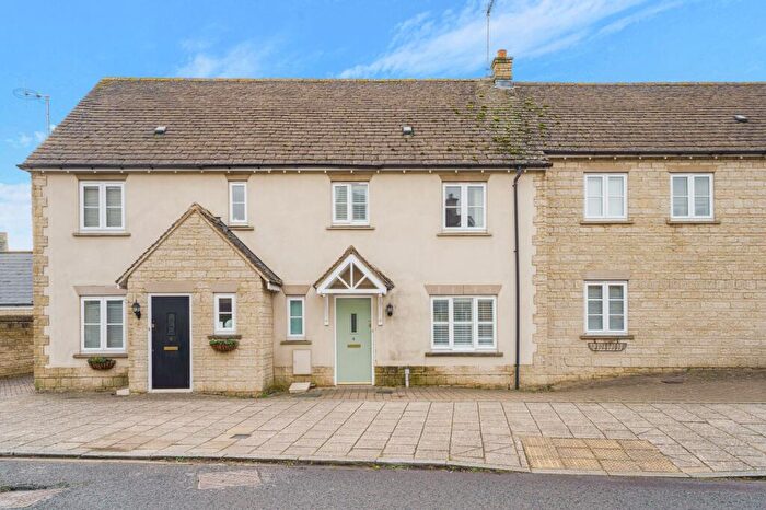 3 Bedroom Detached House To Rent In Campion Way, Witney, OX28