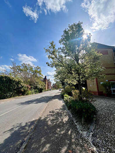 2 Bedroom Flat To Rent In Beveridge Court, N21