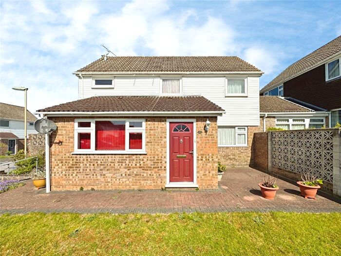 4 Bedroom Detached House For Sale In Newcomb Close, Andover, Hampshire, SP10