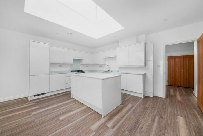 2 Bedroom Flat To Rent In George Lane, London SE13