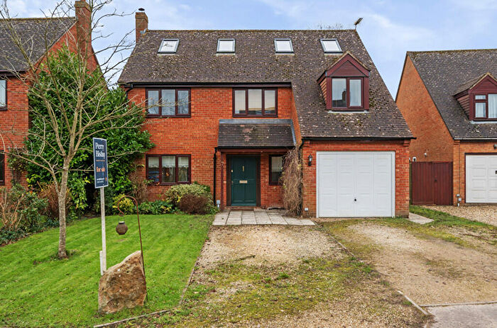 5 Bedroom Detached House For Sale In Priory Mead, Longcot, Faringdon, Oxfordshire, SN7