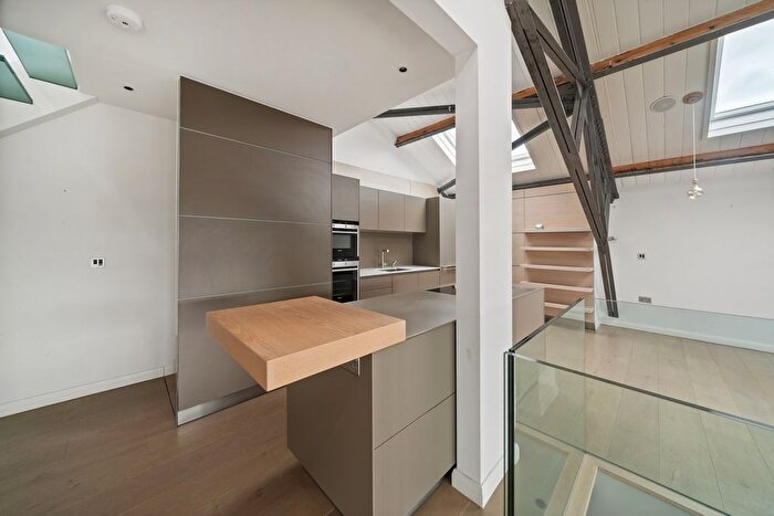 5 Bedroom Flat For Sale In Chiswick High Road, Chiswick, London, W4