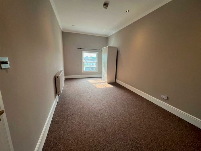 2 Bedroom Flat To Rent In Beverley Road, Hull, HU3