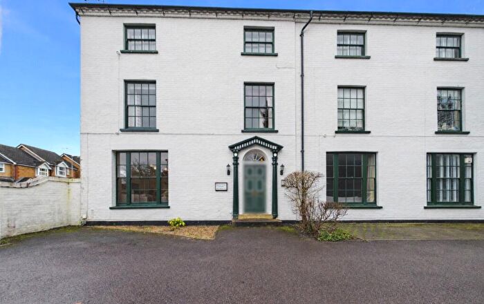 1 Bedroom Apartment For Sale In Trenthams Close, Purley On Thames, Reading, Berkshire, RG8