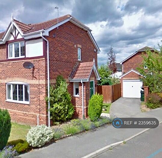 3 Bedroom Semi-Detached House To Rent In Chatsworth Drive, Doncaster, DN11