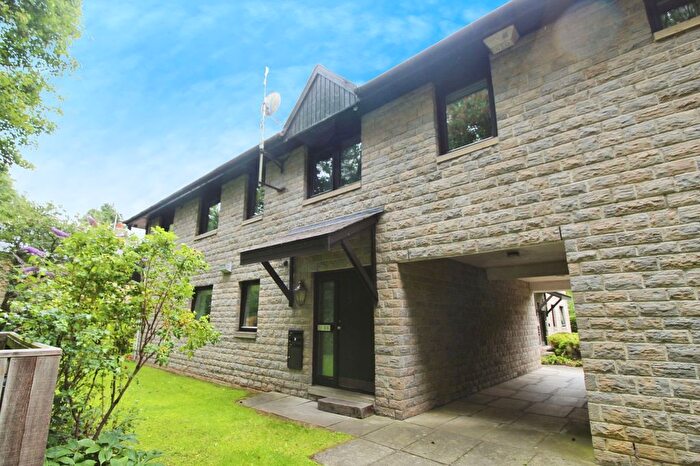 2 Bedroom Flat For Sale In Stephenson Court, Wylam, NE41