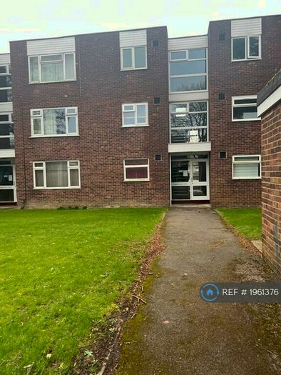 2 Bedroom Flat To Rent In Blakeney Road, Patchway, Bristol, BS34
