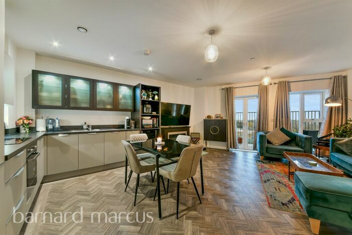 2 Bedroom Flat To Rent In Blyth Road, Hayes, UB3