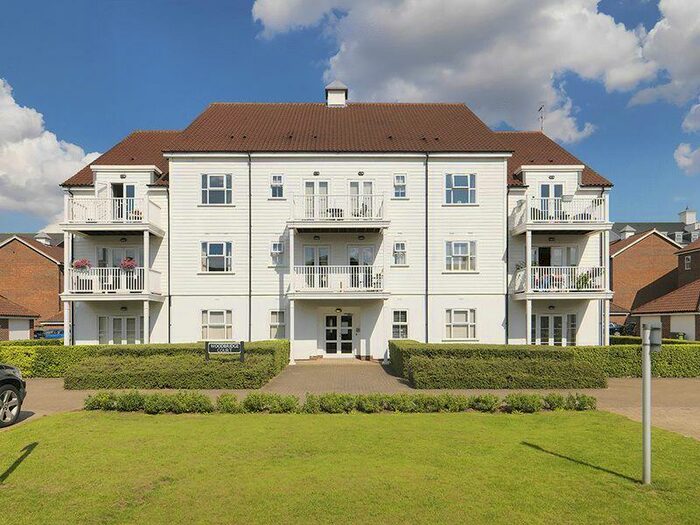 2 Bedroom Flat To Rent In Beaumont Drive, Worcester Park, KT4