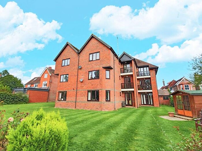 2 Bedroom Flat For Sale In Portland Road, Portland House Portland Road, RH19