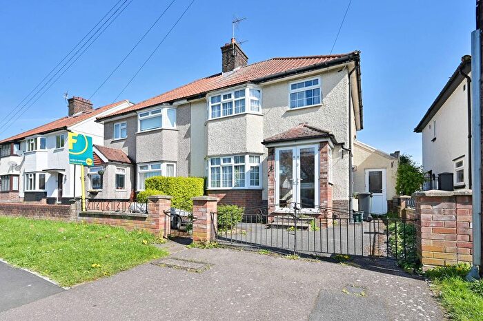 3 Bedroom Semi-detached House For Sale In The Harebreaks, Watford, WD24