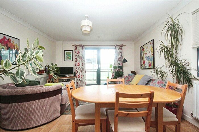 2 Bedroom Apartment To Rent In Crown Dale, London, SE19