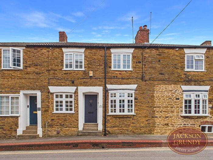 3 Bedroom Terraced House For Sale In Church Street, Moulton, NN3