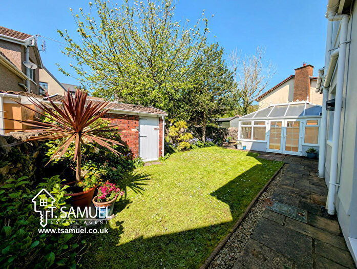 3 Bedroom Detached House For Sale In Woodland Crescent, Abercynon, CF45