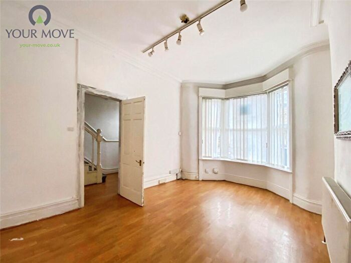 4 Bedroom Terraced House For Sale In Devonshire Street, Keighley, West Yorkshire, BD21