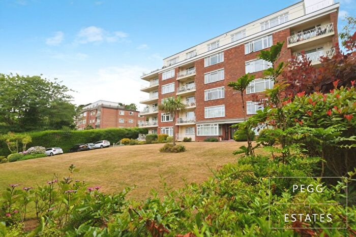 2 Bedroom Flat For Sale In Torwood Court, Torquay, TQ1