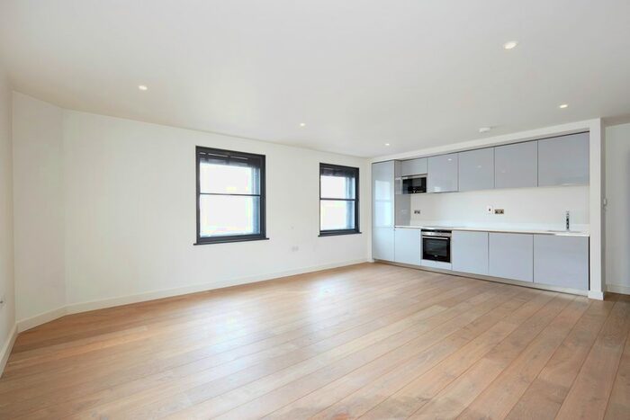 1 Bedroom Flat To Rent In St. Martin's Lane, London, WC2N