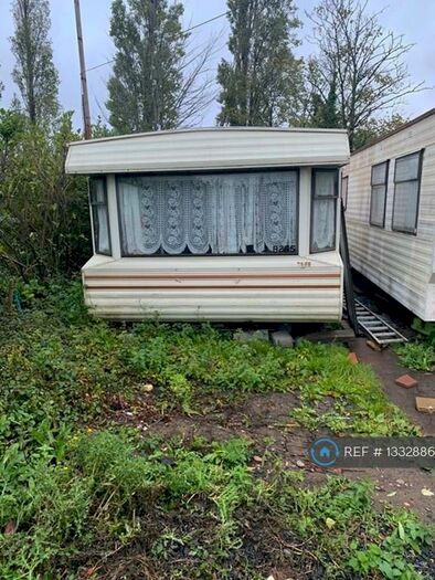 2 Bedroom Mobile Home To Rent In Codham Hall Lane, Brentwood, CM13