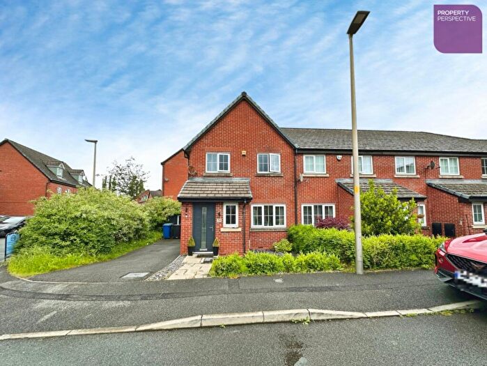3 Bedroom End Of Terrace House For Sale In North Croft, Atherton, Manchester, M46