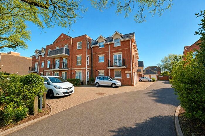 2 Bedroom Flat For Sale In Regent House, Lymington Road, Highcliffe, Dorset., BH23