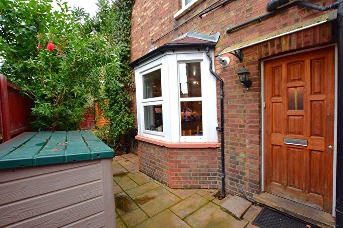 1 Bedroom Flat For Sale In Havelock Road, Harrow, HA3