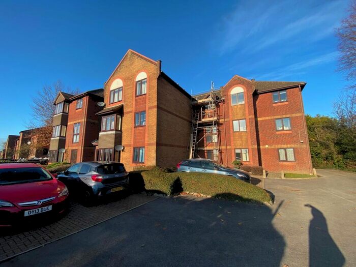 2 Bedroom Flat To Rent In Winsor House Paynes Road, SO15