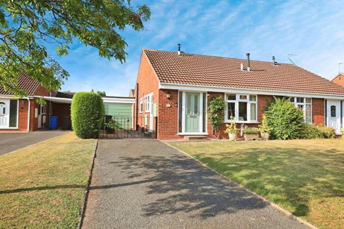 2 Bedroom Bungalow For Sale In Cabot Grove, Perton Wolverhampton, Staffordshire, WV6