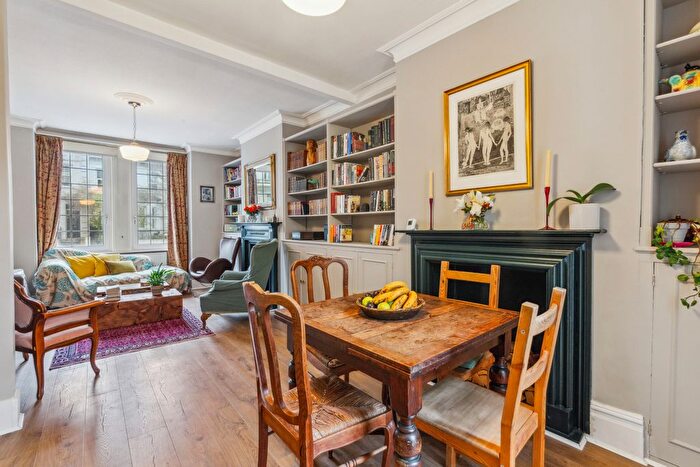 4 Bedroom Property To Rent In Queenstown Road, Battersea Park, SW8
