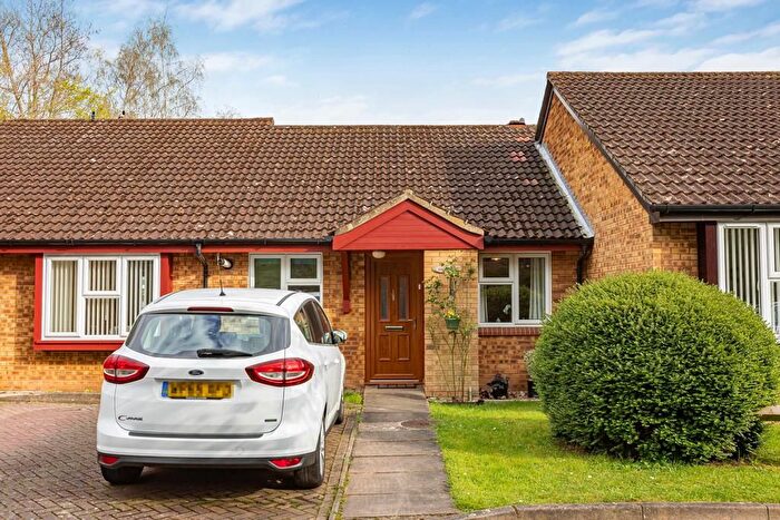 2 Bedroom Bungalow For Sale In Braziers Field, Hertford, SG13