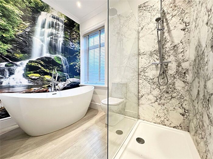 3 Bedroom End Terrace House To Rent In Regent Road, Horsforth, Leeds, West Yorkshire, LS18