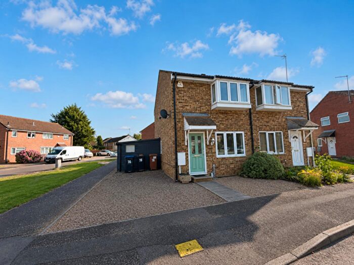 2 Bedroom Semi-Detached House For Sale In Dore Close, The Maltings, Northampton, NN3